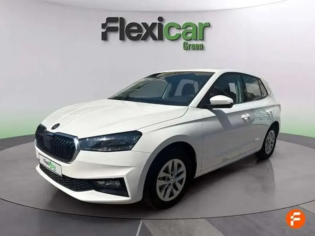 Usado Skoda Fabia 95 CV (69 kW) 2024 Blanco Utilitario