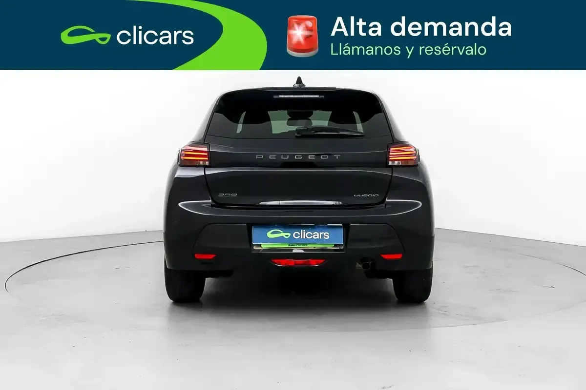 Usado Peugeot 208 Allure 110 CV (80 kW) 2025 Negro Utilitario