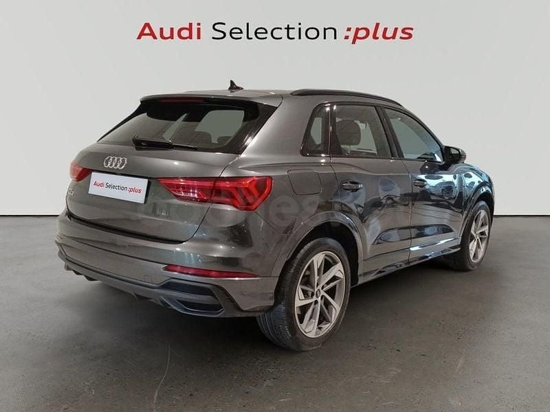 Begagnad Audi Q3 150 HK (110 kW) 2024 Grå SUV