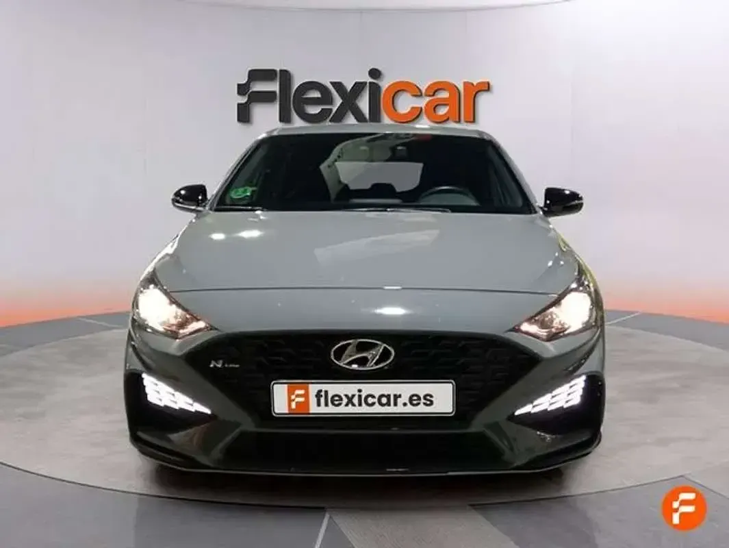 Usado Hyundai i30 N Line 120 CV (88 kW) 2023 Gris Familiar