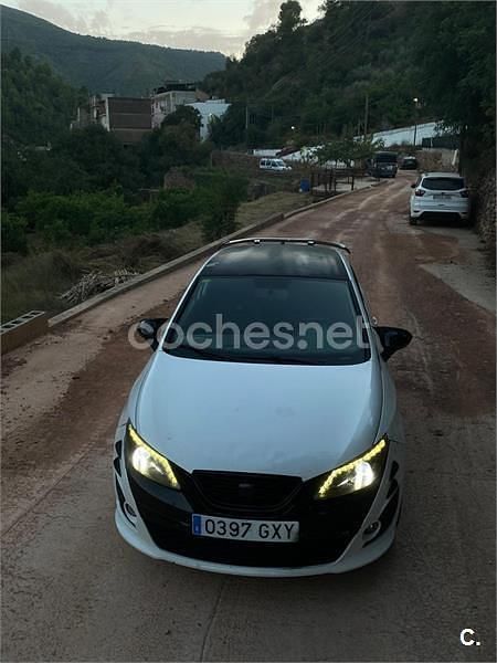 Usado Seat Ibiza SC FR 143 CV (105 kW) 2010 Blanco Utilitario