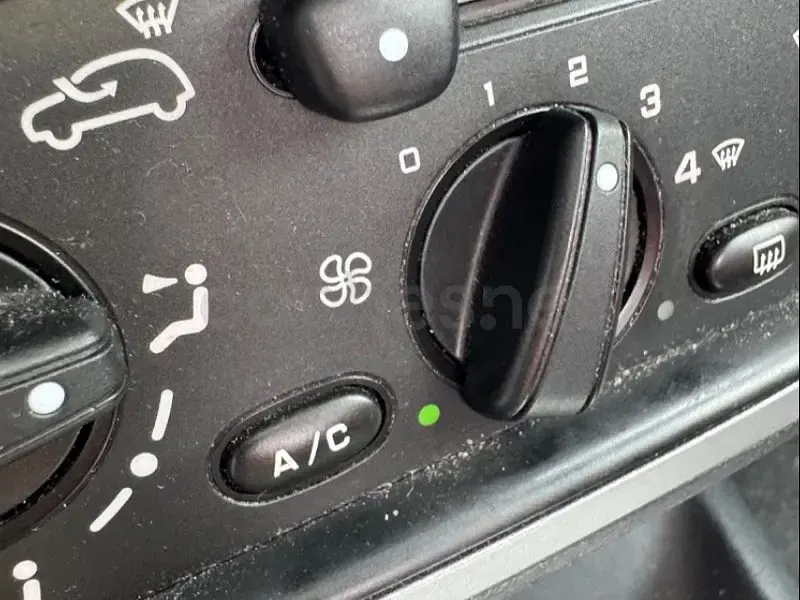 Usado Citroën C2 Furio 61 CV (44 kW) 2008 Azul Utilitario