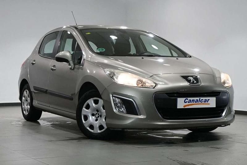 Usado Peugeot 308 Access 120 CV (88 kW) 2011 Gris Utilitario