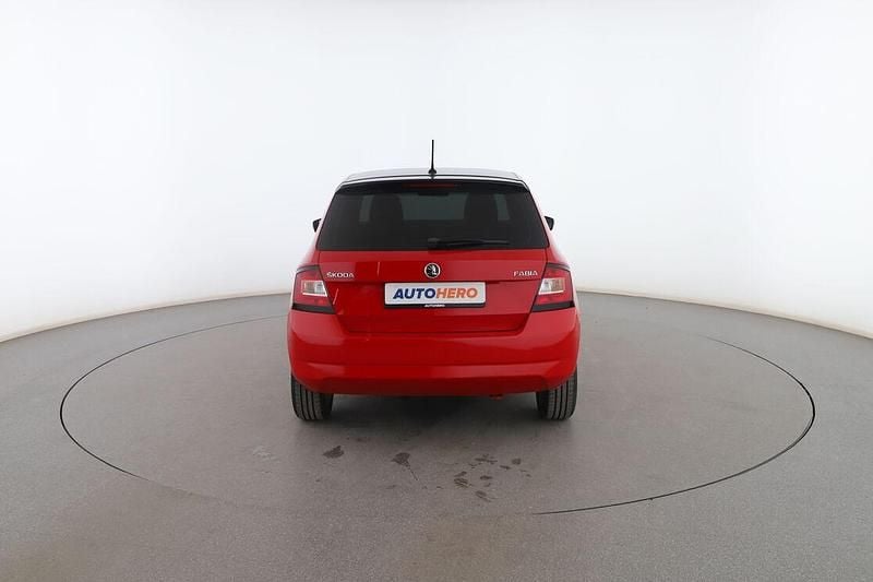Usado Skoda Fabia Ambition 75 HP (55 kW) 2016 Vermelho Citadino