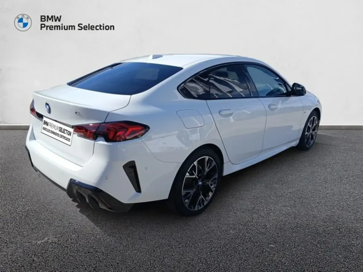 Usado BMW 120 Comfort Edition 163 CV (119 kW) 2025 Blanco Utilitario