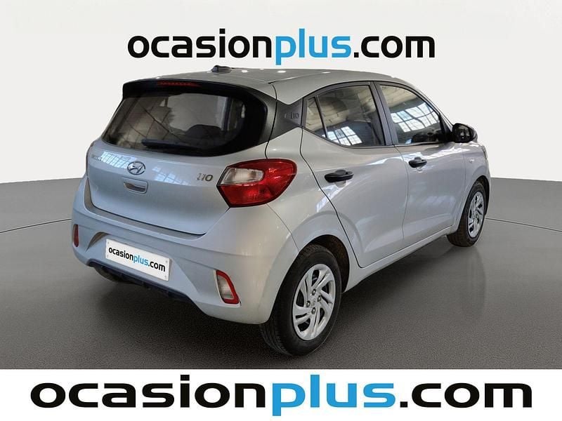 Usado Hyundai i10 67 CV (49 kW) 2022 Gris plata Utilitario