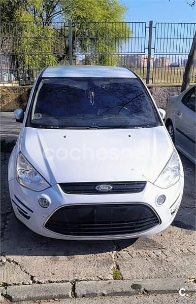 Usado Ford S-MAX Trend 140 CV (102 kW) 2010 Blanco Monovolumen