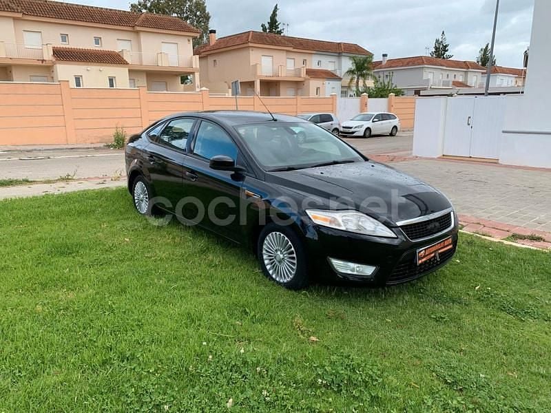 Usado Ford Mondeo Titanium 125 CV (91 kW) 2010 Negro Berlina