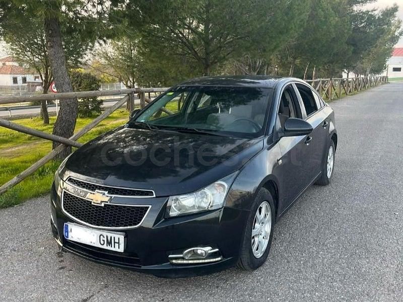 Usado Chevrolet Cruze LS 150 CV (110 kW) 2009 Negro Berlina