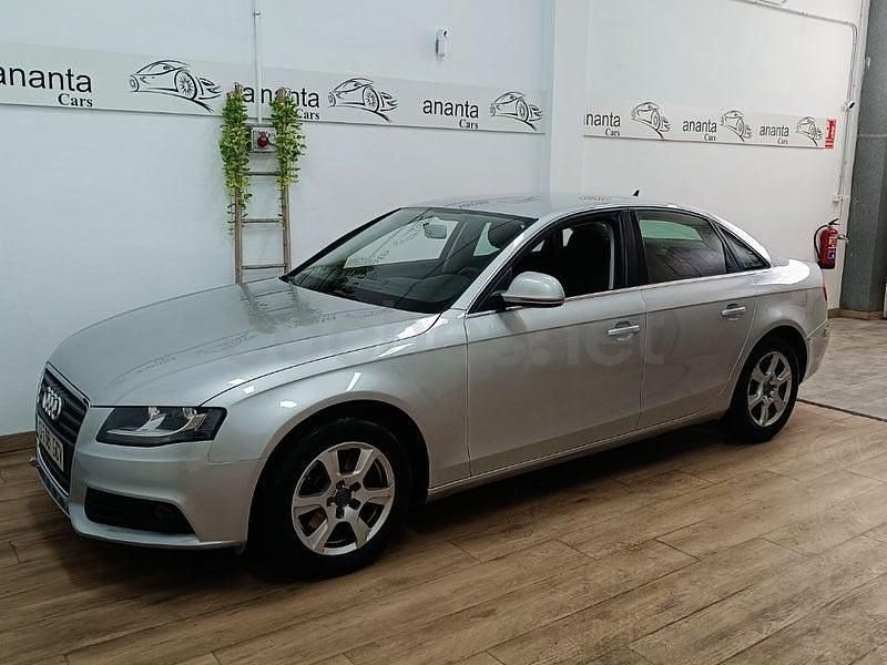 Usado Audi A4 Business 143 HP (105 kW) 2010 Cinzento Sedan