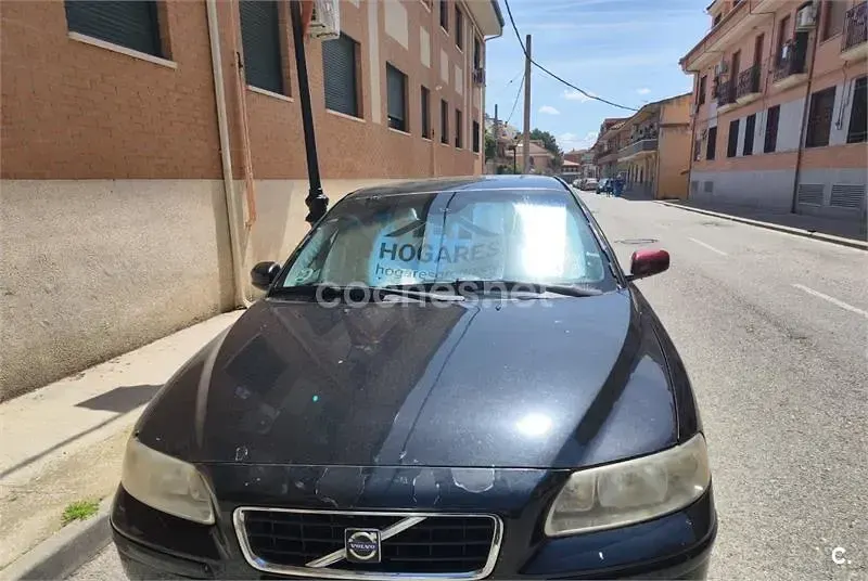Usado Volvo S60 Momentum 163 CV (119 kW) 2007 Negro Berlina