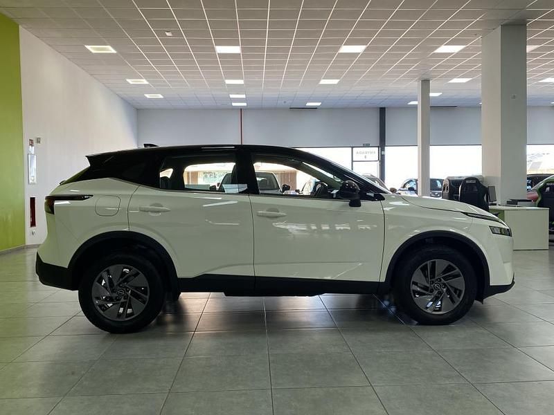 Usado Nissan Qashqai Acenta 140 CV (102 kW) 2024 Blanco SUV