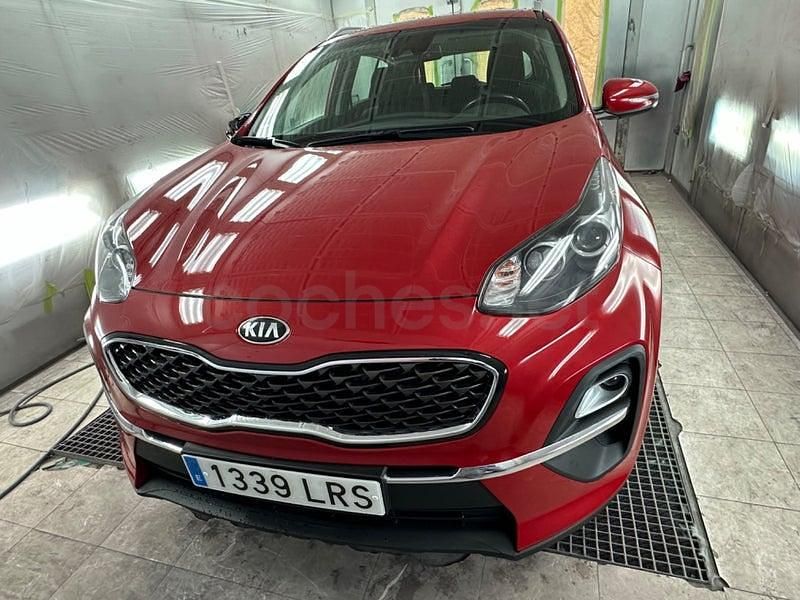 Usado Kia Sportage 136 CV (100 kW) 2021 Granate SUV