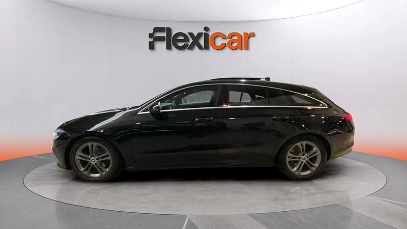 Usado Mercedes CLA180 Shooting Brake 137 CV (100 kW) 2020 Negro Familiar