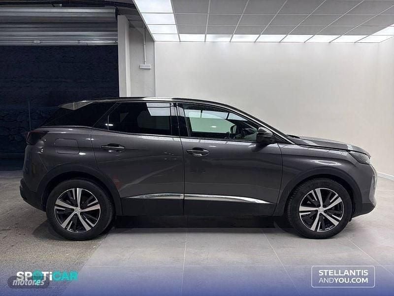 Usado Peugeot 3008 Allure 130 CV (95 kW) 2023 Gris / plata SUV