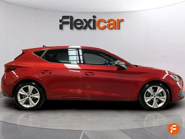 Usado Seat Leon FR 150 CV (110 kW) 2022 Rojo