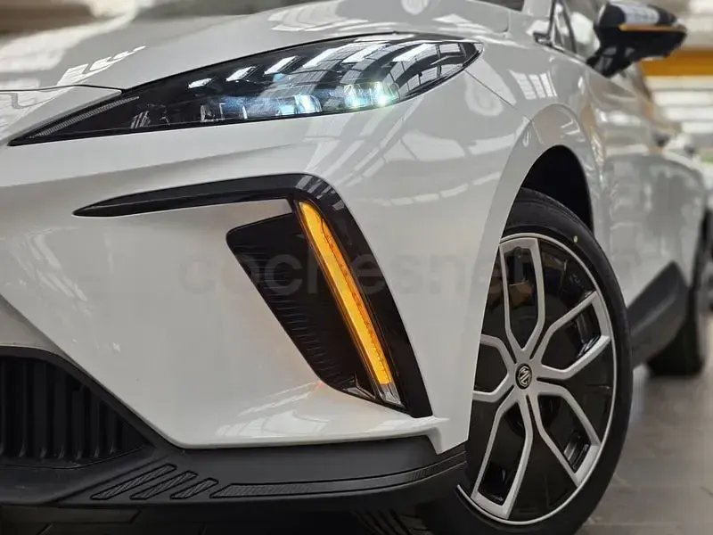 Nuevo MG MG4 EV Luxury 2026 Eléctrico Utilitario