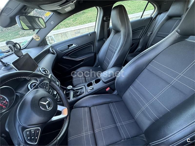 Usado Mercedes A200 Urban 136 CV (100 kW) 2016 Blanco Berlina