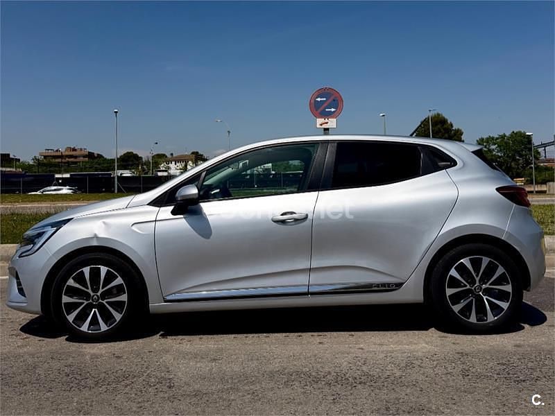 Usado Renault Clio V Intens 65 CV (47 kW) 2021 Gris / plata Berlina