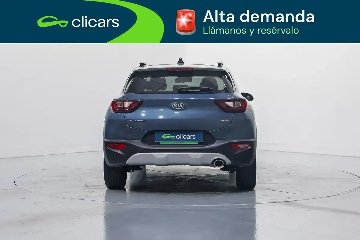 Usado Kia Stonic 100 CV (73 kW) 2019 Azul SUV