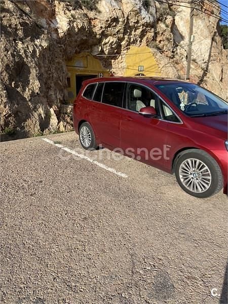 Usado BMW 218 150 CV (110 kW) 2015 Granate Familiar