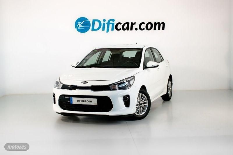 Blanco Usado 2019 Kia Rio Berlina | 16.990 € (Caro) - Imagen 1/4