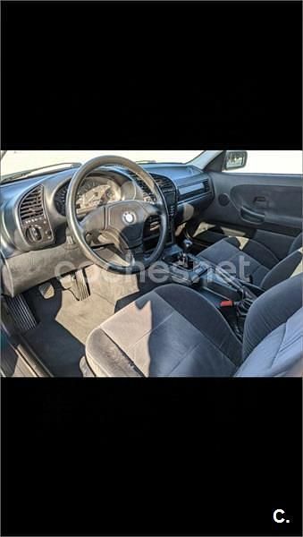 Usado BMW 320 Sport Line 150 CV (110 kW) 1996 Verde Berlina
