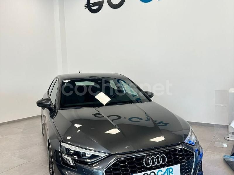 Gris / plata Usado 2021 Audi A3 Sportback S-Line Berlina | 29.000 € (Un poco caro) - Imagen 1/4