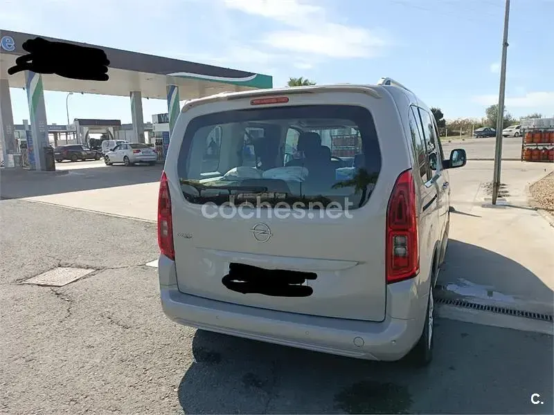 Usado Opel Combo 100 CV (73 kW) 2024 Beige Monovolumen
