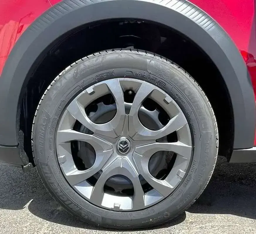 Usado Citroën C3 101 CV (74 kW) 2025 Rojo SUV