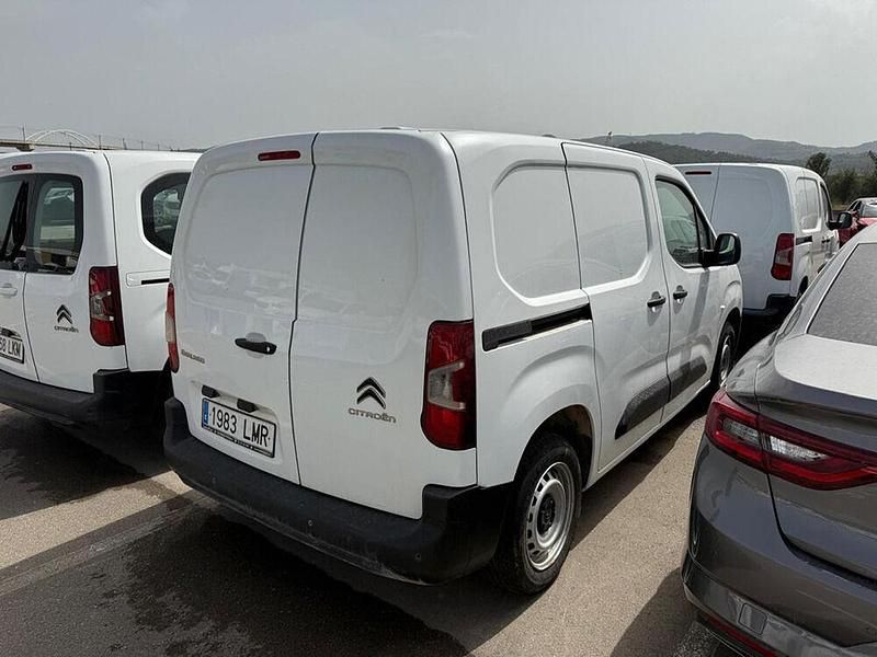 Usado Citroën Berlingo 102 CV (75 kW) 2021 Blanco Monovolumen