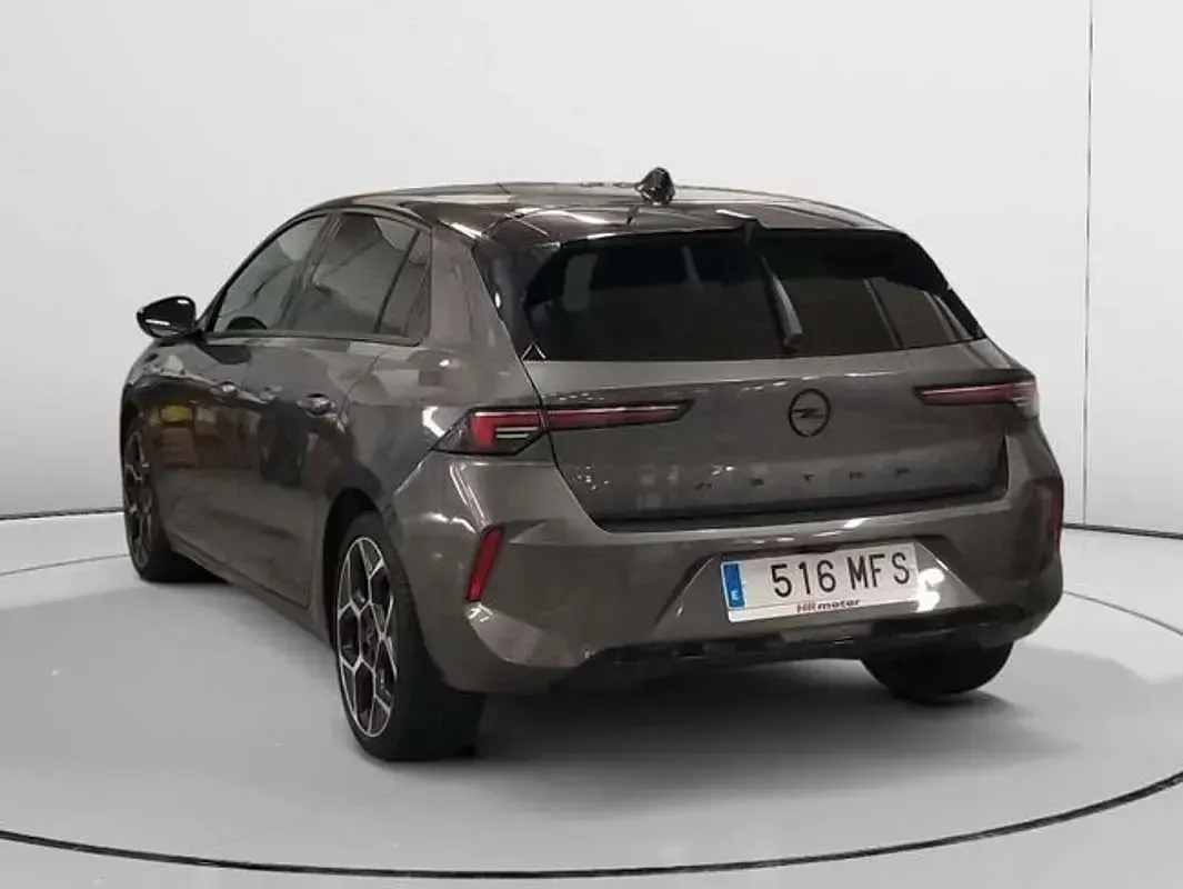 Usado Opel Astra GS Line 131 CV (96 kW) 2023 Gris Berlina
