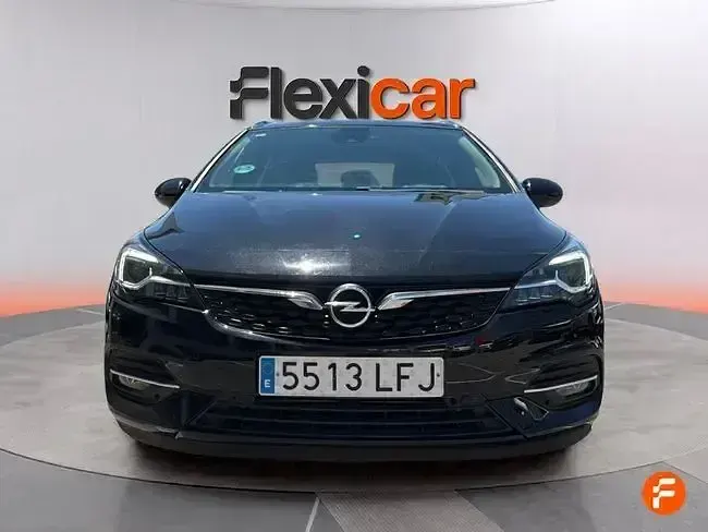 Usado Opel Astra Ultimate 145 CV (106 kW) 2020 Negro Familiar