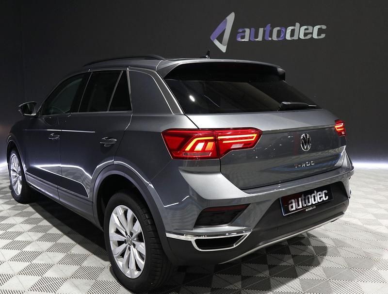 Usado VW T-Roc Advance 150 CV (110 kW) 2021 Gris SUV