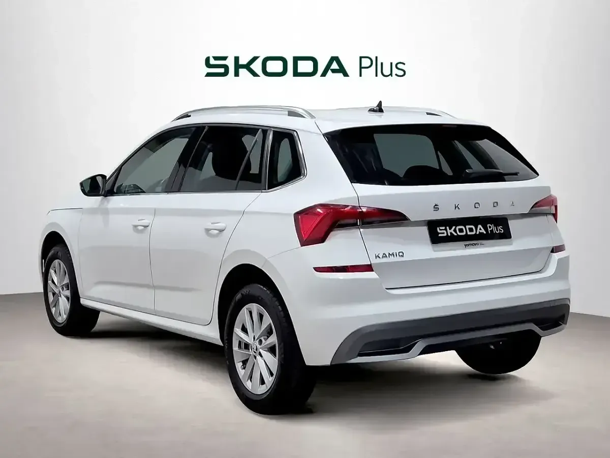Usado Skoda Kamiq Selection 115 HP (84 kW) 2023 Branco SUV