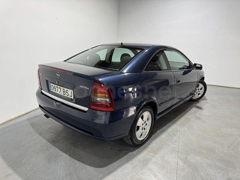 Usado Opel Astra 125 CV (91 kW) 2002 Azul Coupe