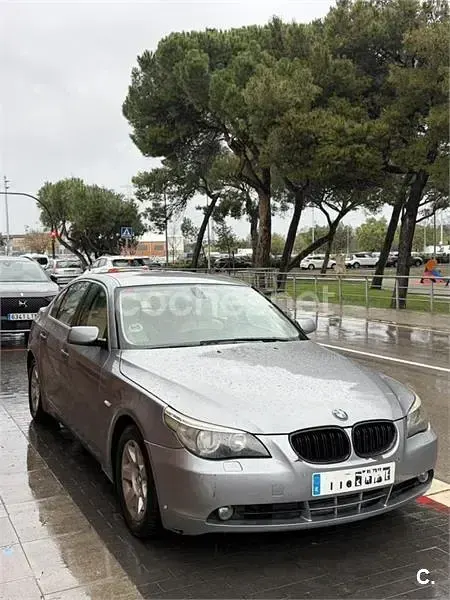 Usado BMW 530 231 CV (169 kW) 2007 Gris / plata Berlina