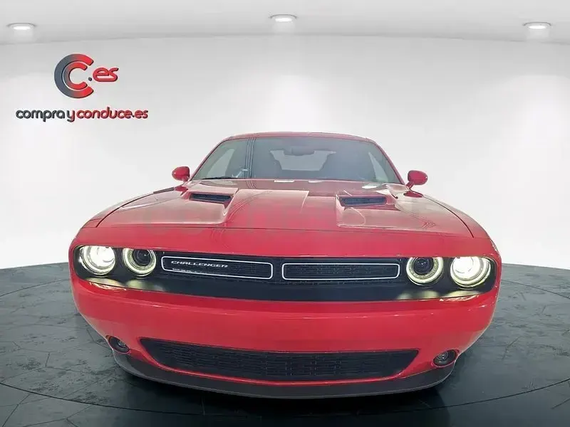 Usado Dodge Challenger SXT 375 CV (275 kW) 2022 Rojo Coupe