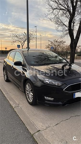Usado Ford Focus Sport 120 CV (88 kW) 2016 Negro Berlina