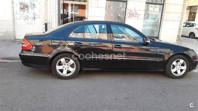 Negro Usado 2006 Mercedes E320 Avantgarde Berlina | 3000 € (Super precio) - Imagen 1/4
