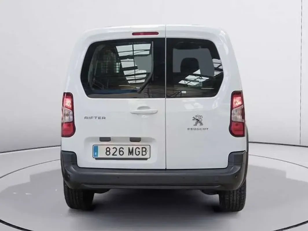 Usado Peugeot Rifter Business-Line 101 CV (74 kW) 2023 Blanco Monovolumen