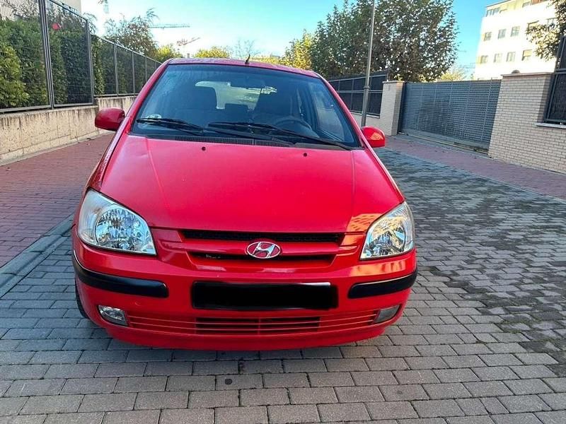 Usado Hyundai Getz 97 CV (71 kW) 2005 Rojo Utilitario