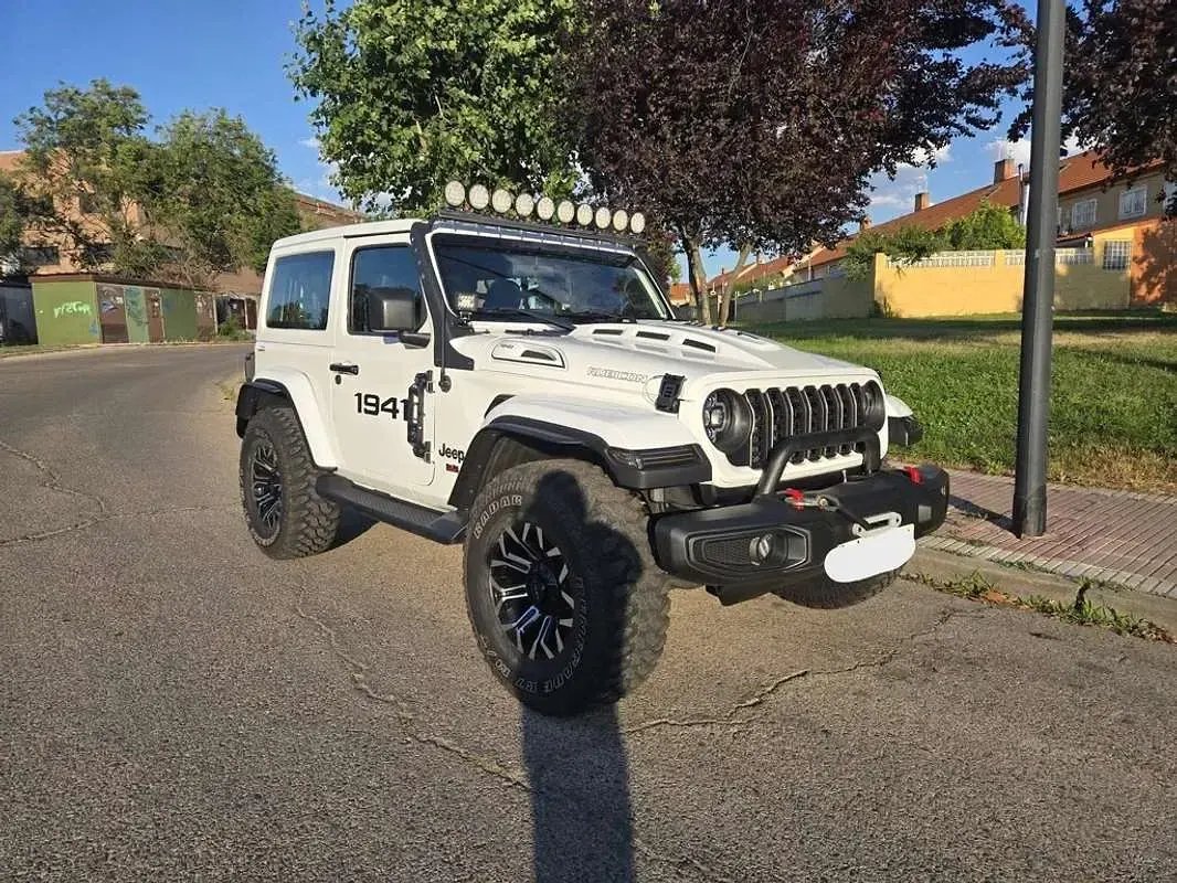 Usado Jeep Wrangler Sahara 268 CV (197 kW) 2018 Blanco SUV