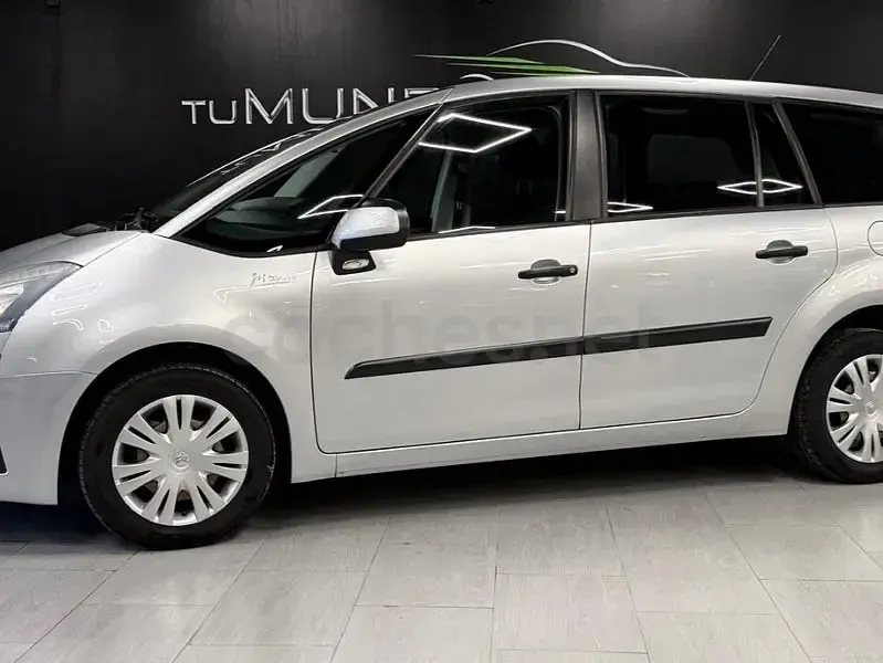 Usado Citroën C4 Picasso Seduction 120 CV (88 kW) 2012 Gris / plata Monovolumen