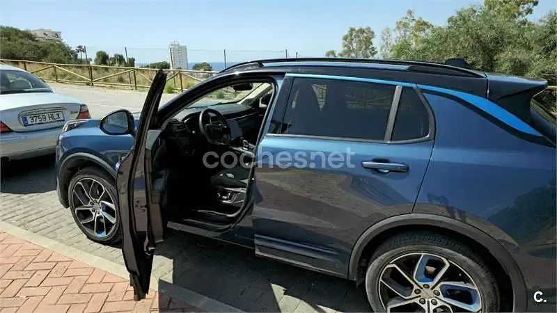 Usado Lynk & Co 01 261 CV (191 kW) 2022 Azul SUV