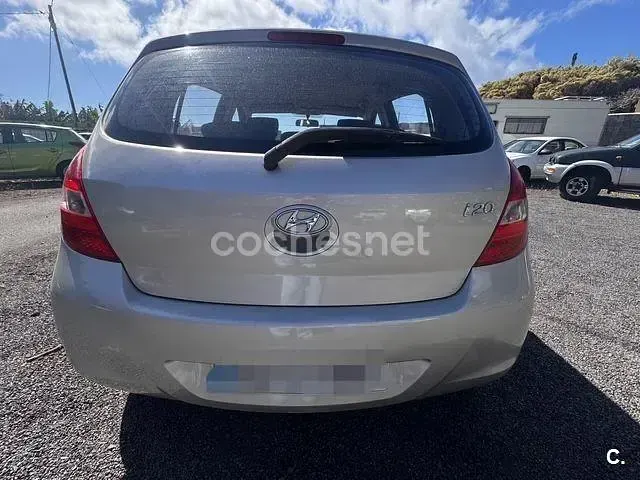 Usado Hyundai i20 Classic 78 CV (57 kW) 2011 Blanco Utilitario