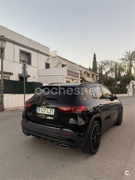 Usado Mercedes GLA180 136 CV (100 kW) 2022 Negro SUV
