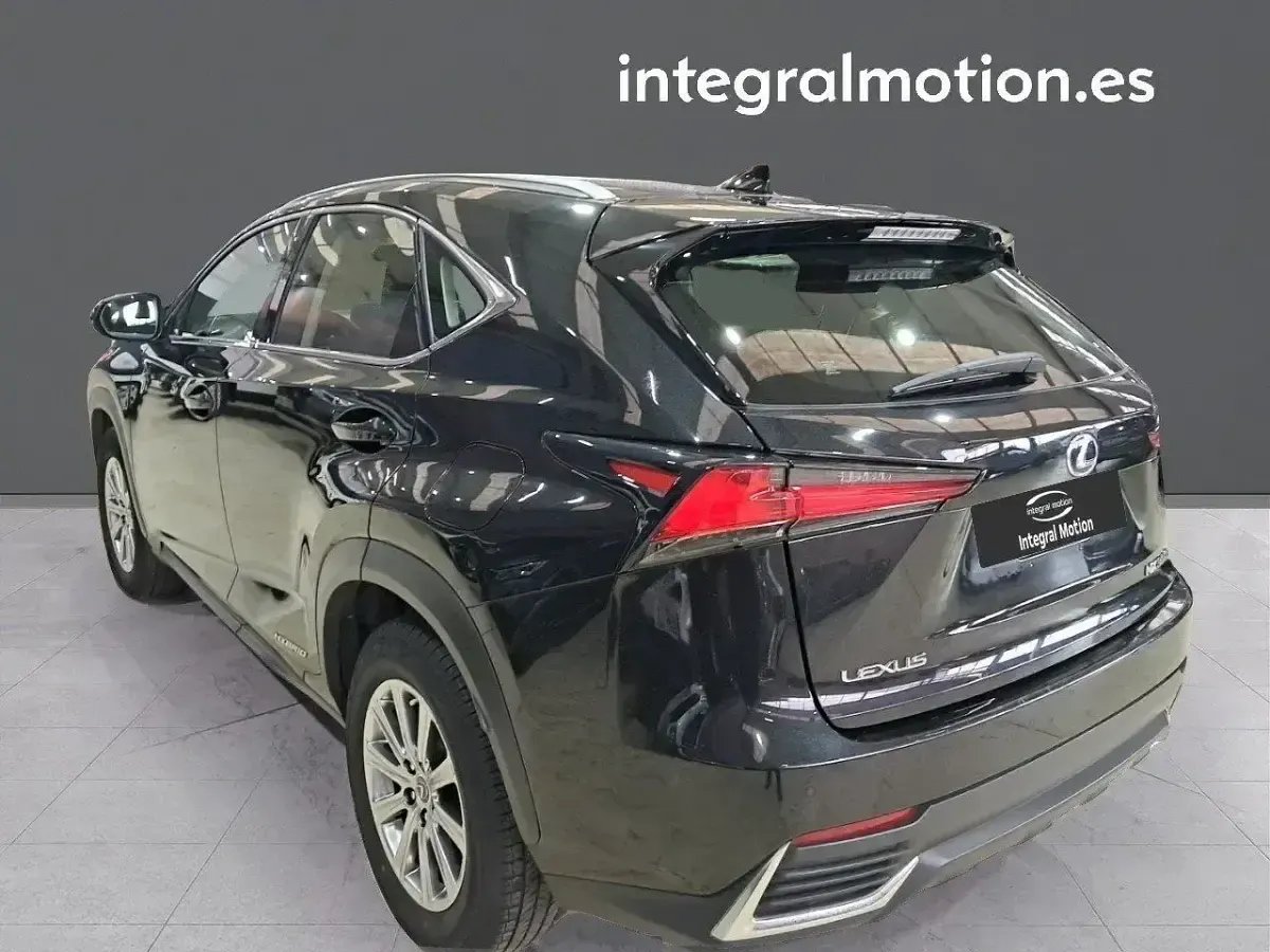 Usado Lexus NX300h Business Edition 197 CV (144 kW) 2020 Negro SUV
