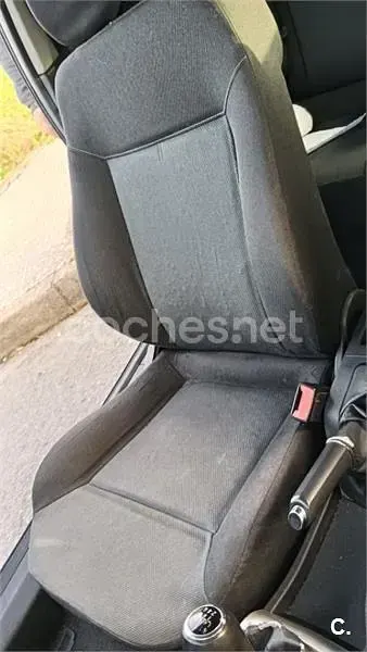 Usado Opel Astra GTC Enjoy 90 CV (66 kW) 2007 Gris / plata Berlina