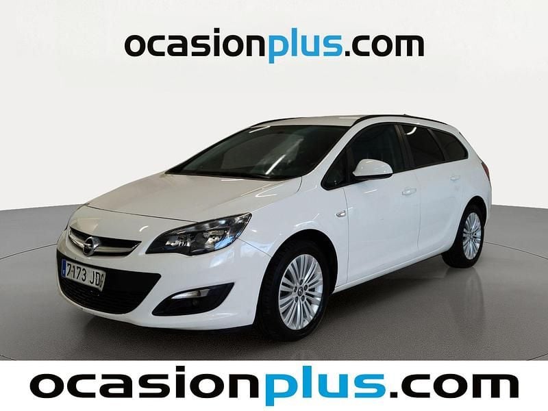 Blanco Usado 2015 Opel Astra Selective Familiar | 9450 € (Precio justo) - Imagen 1/4